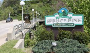 Thanksgiving Market @ Inside the Spruce Pine Visitors Center